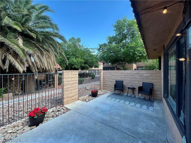 301 Misty Isle Lane A, Las Vegas, NV 89107