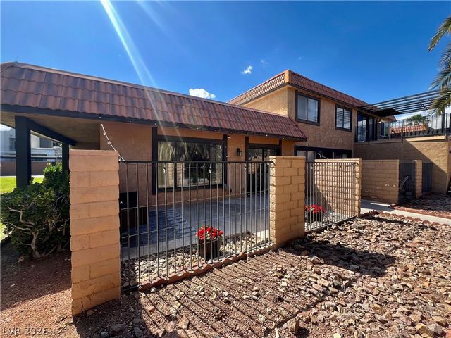301 Misty Isle Lane A, Las Vegas, NV 89107