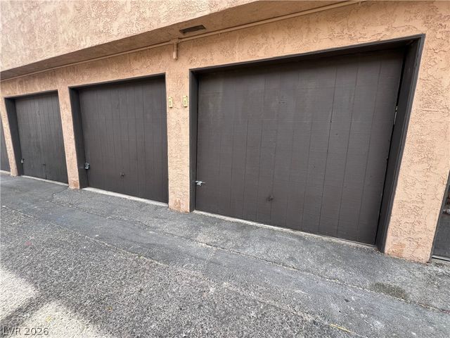 301 Misty Isle Lane A, Las Vegas, NV 89107