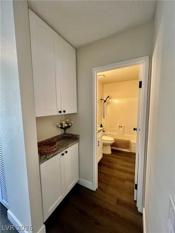 301 Misty Isle Lane A, Las Vegas, NV 89107