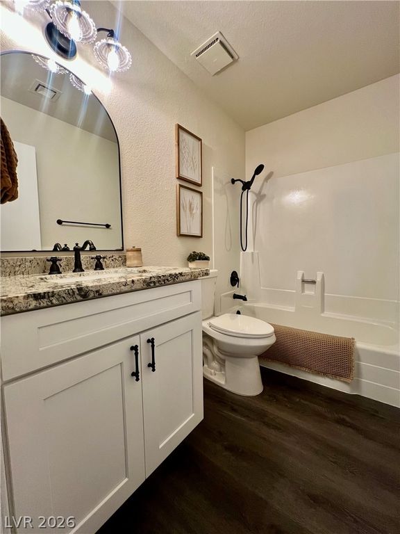 Image 5 of property listing at 301 Misty Isle Lane A, Las Vegas, NV 89107