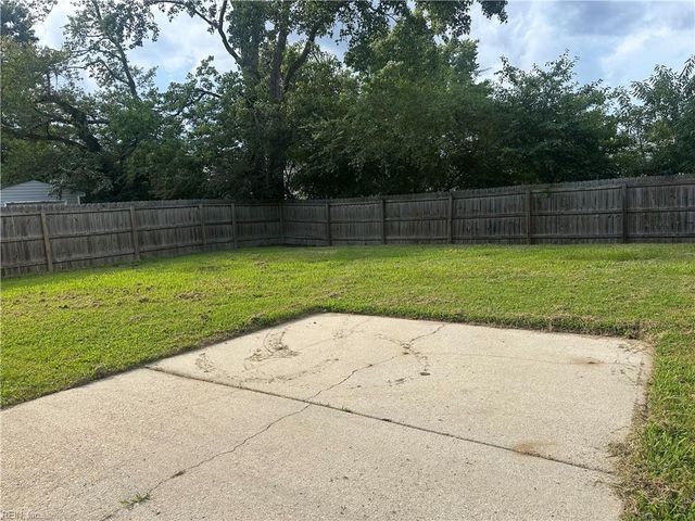 2416 Casey CT, Virginia Beach, VA 23454