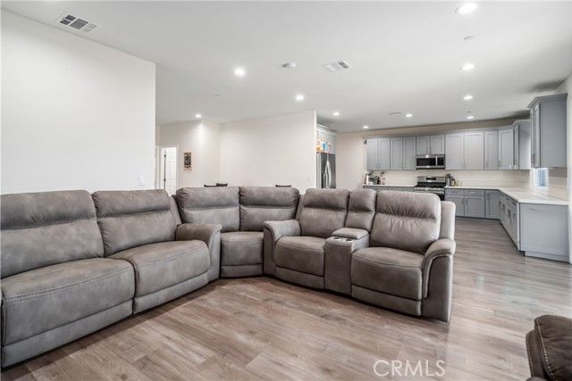 10121 Margery Avenue, California City, CA 93505