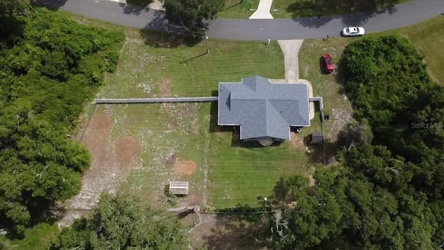 10 EMERALD TRAIL, Ocala, FL 34472