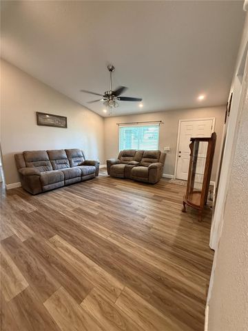 10 EMERALD TRAIL, Ocala, FL 34472