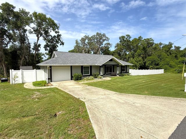 10 EMERALD TRAIL, Ocala, FL 34472