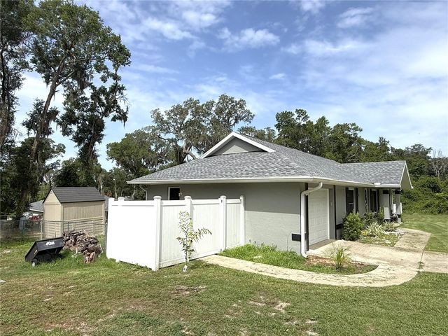 10 EMERALD TRAIL, Ocala, FL 34472