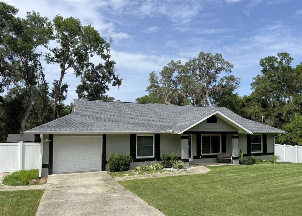 10 EMERALD TRAIL, Ocala, FL 34472