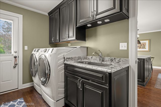 570 Hillside Court, Barrington, IL 60010