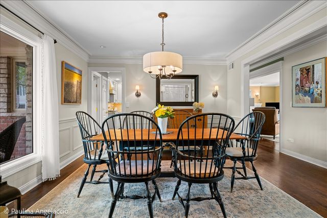 570 Hillside Court, Barrington, IL 60010