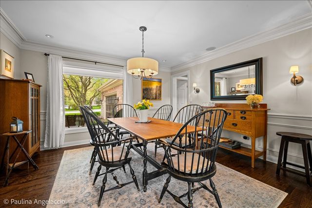 570 Hillside Court, Barrington, IL 60010