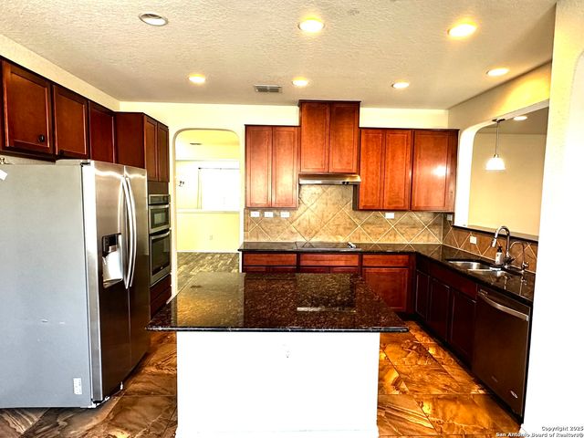 13739 Sungrove, San Antonio, TX 78245