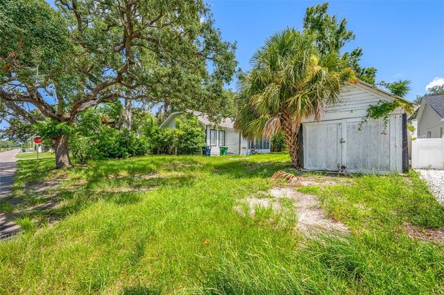 2208 N LINCOLN AVENUE, Tampa, FL 33607