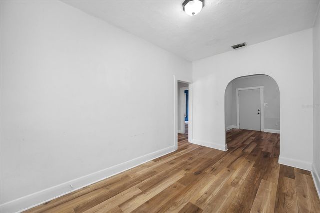 2208 N LINCOLN AVENUE, Tampa, FL 33607