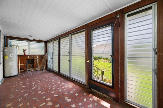 2208 N LINCOLN AVENUE, Tampa, FL 33607