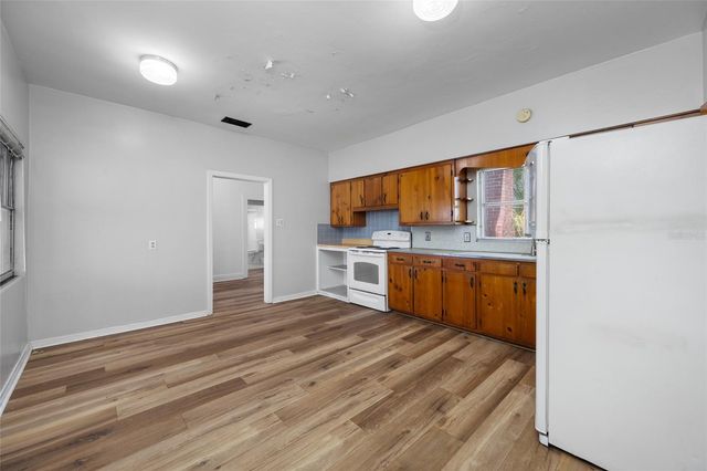 2208 N LINCOLN AVENUE, Tampa, FL 33607