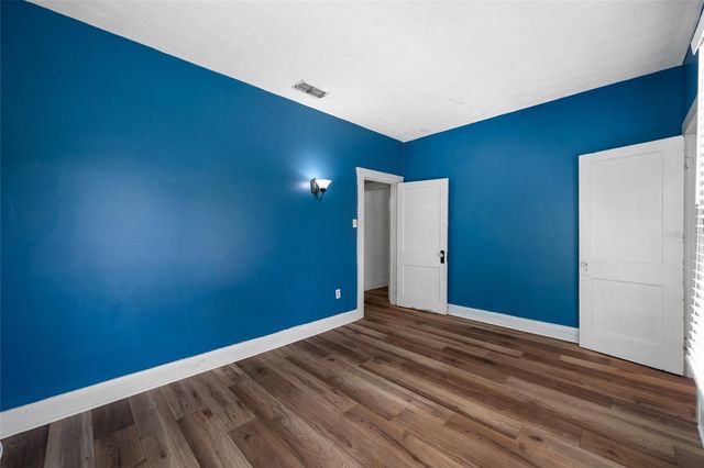 2208 N LINCOLN AVENUE, Tampa, FL 33607