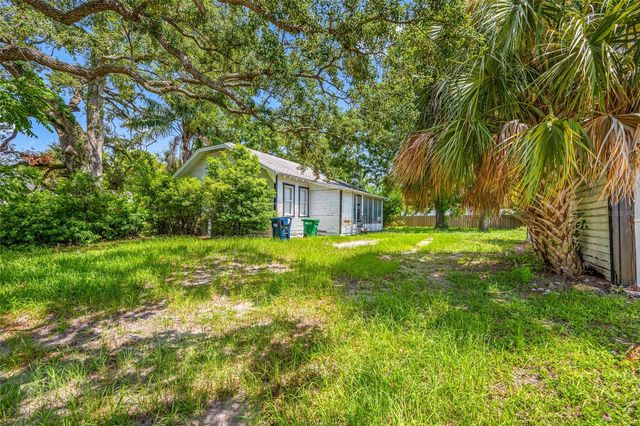 2208 N LINCOLN AVENUE, Tampa, FL 33607