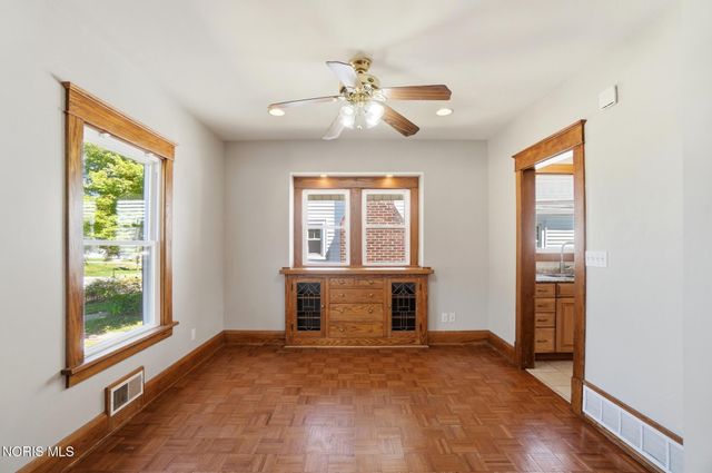 2668 Sherbrooke Road, Toledo, OH 43606