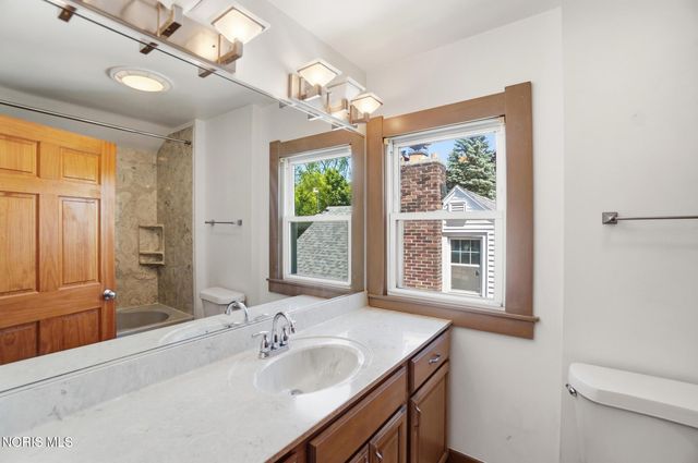 2668 Sherbrooke Road, Toledo, OH 43606