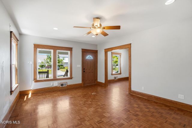 2668 Sherbrooke Road, Toledo, OH 43606