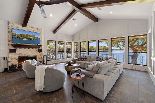 1880 Purple Sage LN, Kingsland, TX 78639