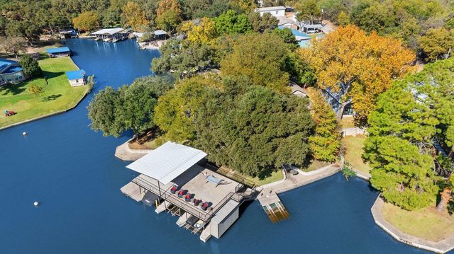 1880 Purple Sage LN, Kingsland, TX 78639