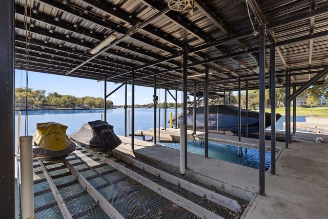 1880 Purple Sage LN, Kingsland, TX 78639