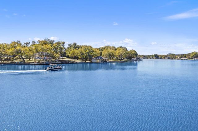 1880 Purple Sage LN, Kingsland, TX 78639