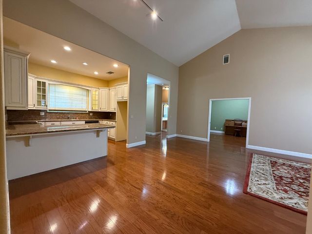 2087 S Church, Reedley, CA 93654