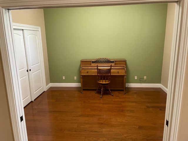 2087 S Church, Reedley, CA 93654