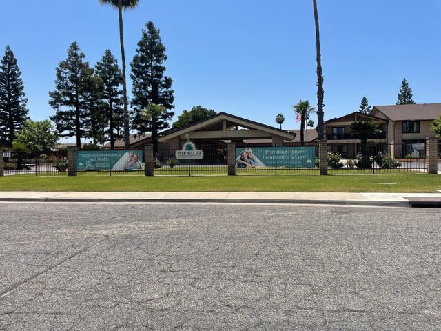 2087 S Church, Reedley, CA 93654