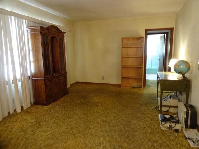 217 Catalonia AVENUE, De Leon Springs, FL 32130