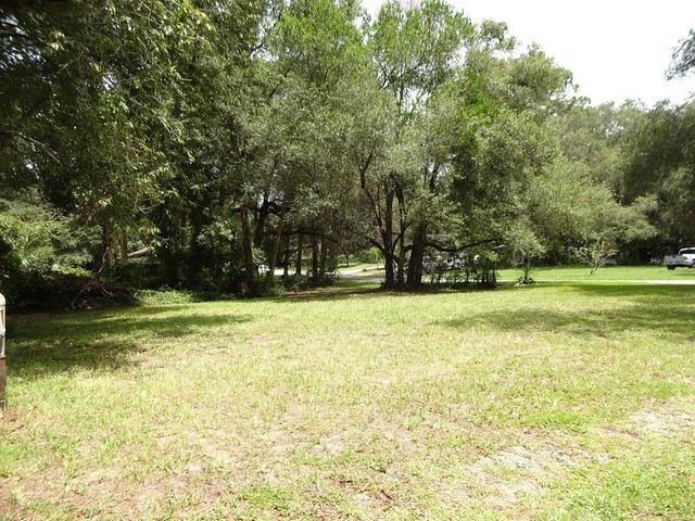 217 Catalonia AVENUE, De Leon Springs, FL 32130