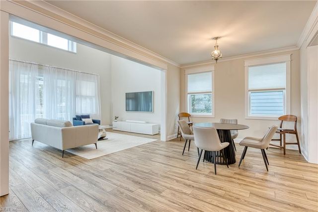 1020 Hitchens LN, Williamsburg, VA 23188