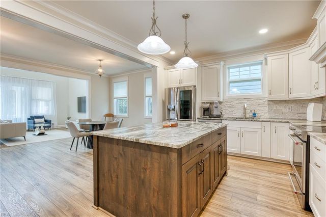 1020 Hitchens LN, Williamsburg, VA 23188