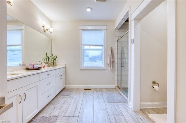 1020 Hitchens LN, Williamsburg, VA 23188