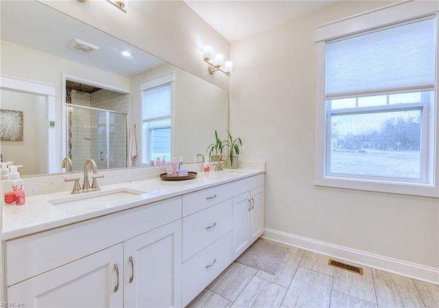 1020 Hitchens LN, Williamsburg, VA 23188