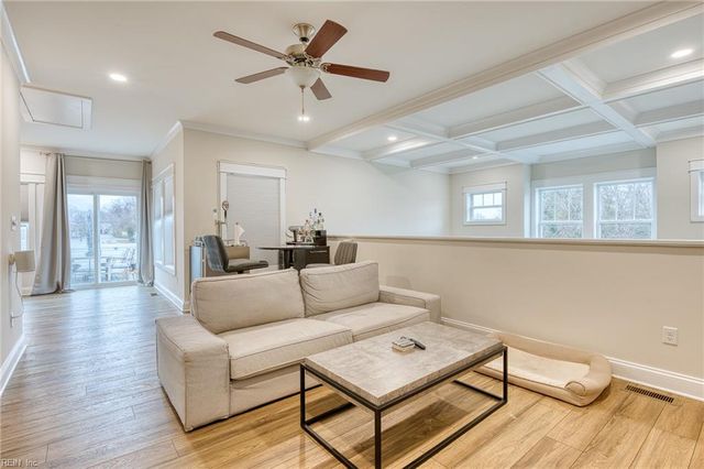 1020 Hitchens LN, Williamsburg, VA 23188