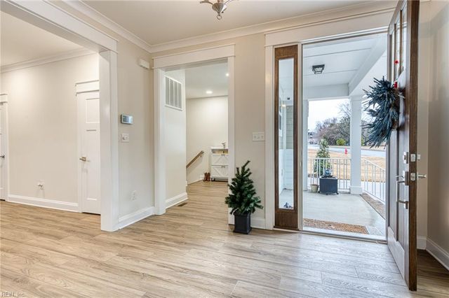 1020 Hitchens LN, Williamsburg, VA 23188