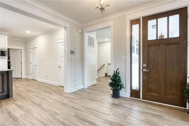 1020 Hitchens LN, Williamsburg, VA 23188