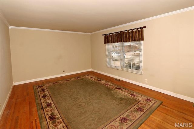 2870 Sussex Drive, Florissant, MO 63033