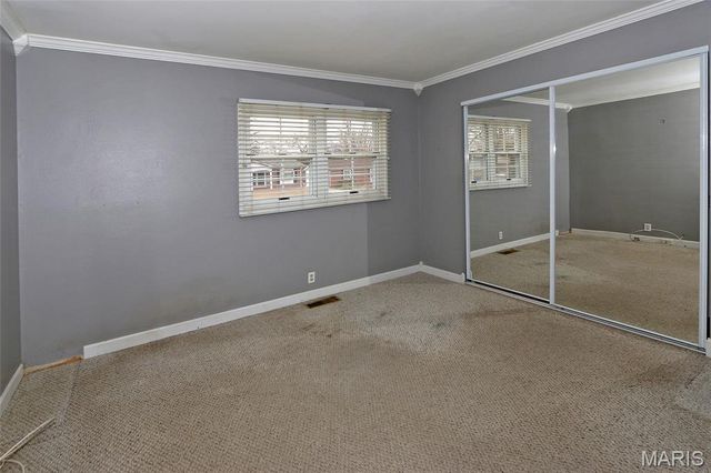 2870 Sussex Drive, Florissant, MO 63033