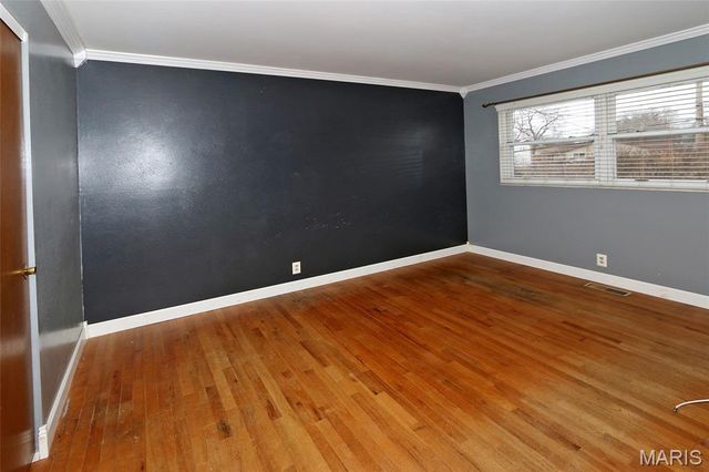 2870 Sussex Drive, Florissant, MO 63033