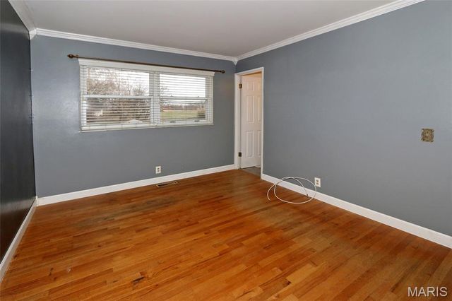 2870 Sussex Drive, Florissant, MO 63033