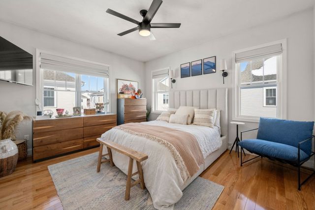 7 Sunflower Way, Plymouth, MA 02360