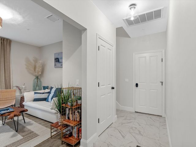 7 Sunflower Way, Plymouth, MA 02360