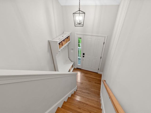 7 Sunflower Way, Plymouth, MA 02360