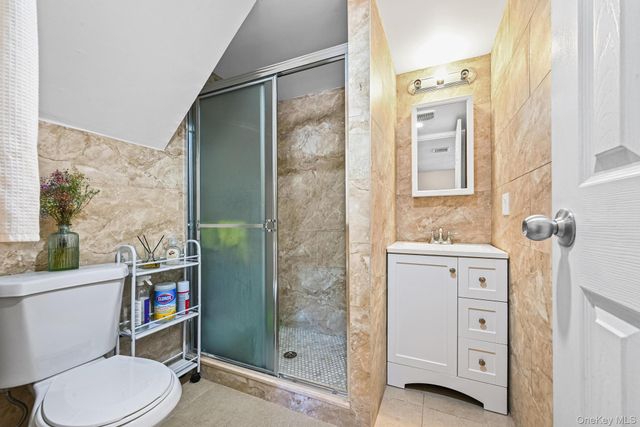 4 Birchwood Park Drive, Syosset, NY 11791