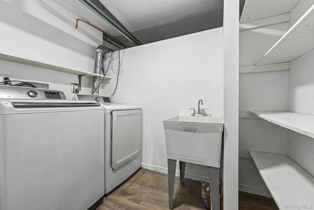 4 Birchwood Park Drive, Syosset, NY 11791